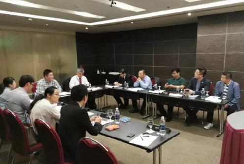 仟亿达董事长郑两斌及考察团成员与天津电力会谈