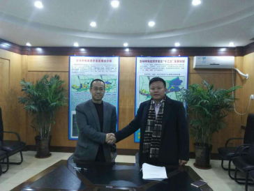 仟亿达（831999）吉林公司王总（右）与吉林桦甸市人民政府签约